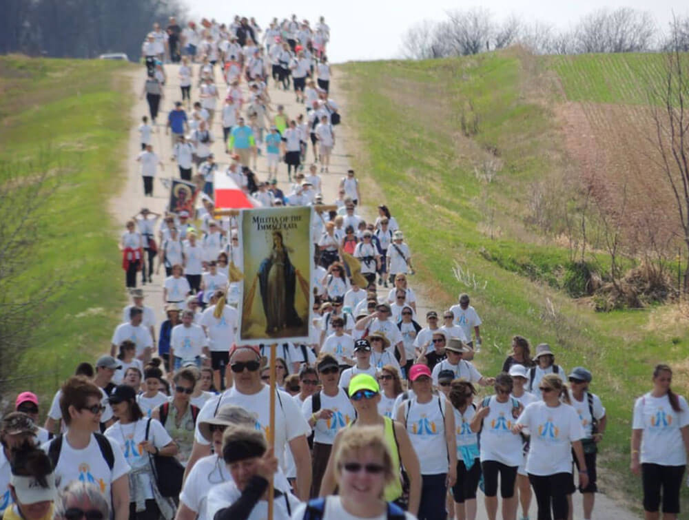Nearly 2,000 Pilgrims Join in the Walk to Mary Pilgrimage Relevant Radio