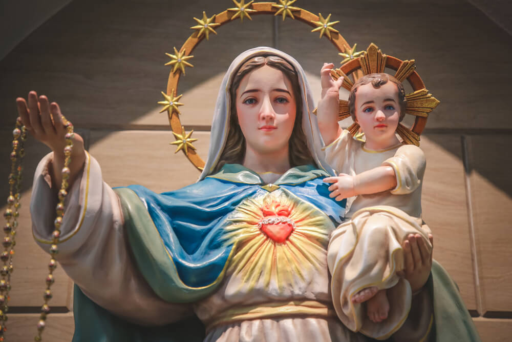 Statue of Mary and baby Jesus