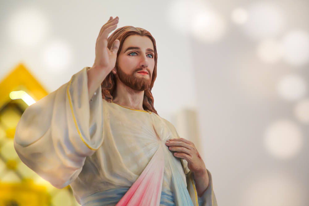 Jesus statue of Divine Mercy