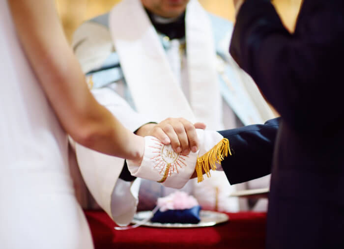 Pope encourages young people to embrace the vocation of marriage