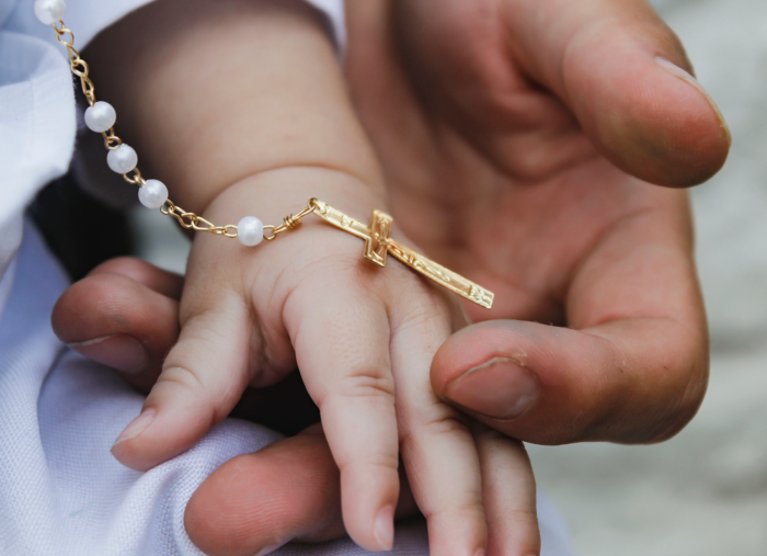 Not praying a family Rosary? 2022 is the year!