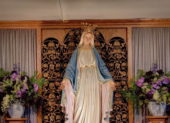 The Champion Hymn: A Modern Marian Song of Veneration and Adoration The Champion Hymn: A Modern Marian Song of Veneration and Adoration