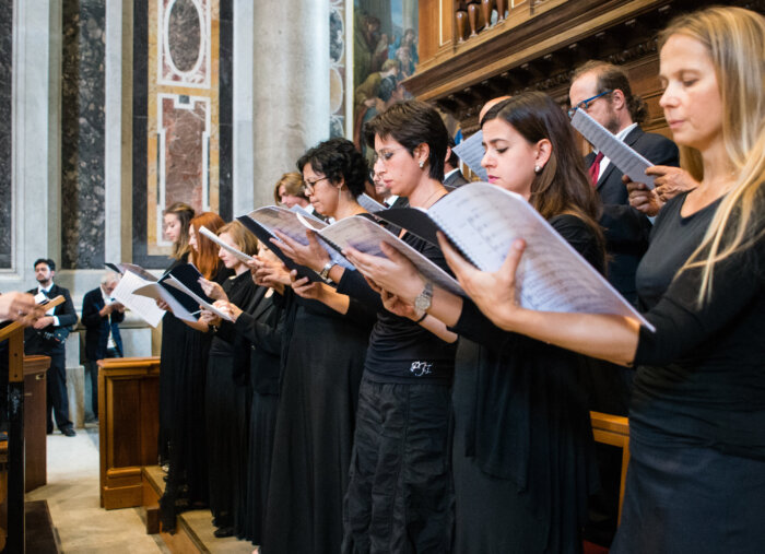 The Beauty of Sacred Christmas Music (Morning Air) The Beauty of Sacred Christmas Music (Morning Air)