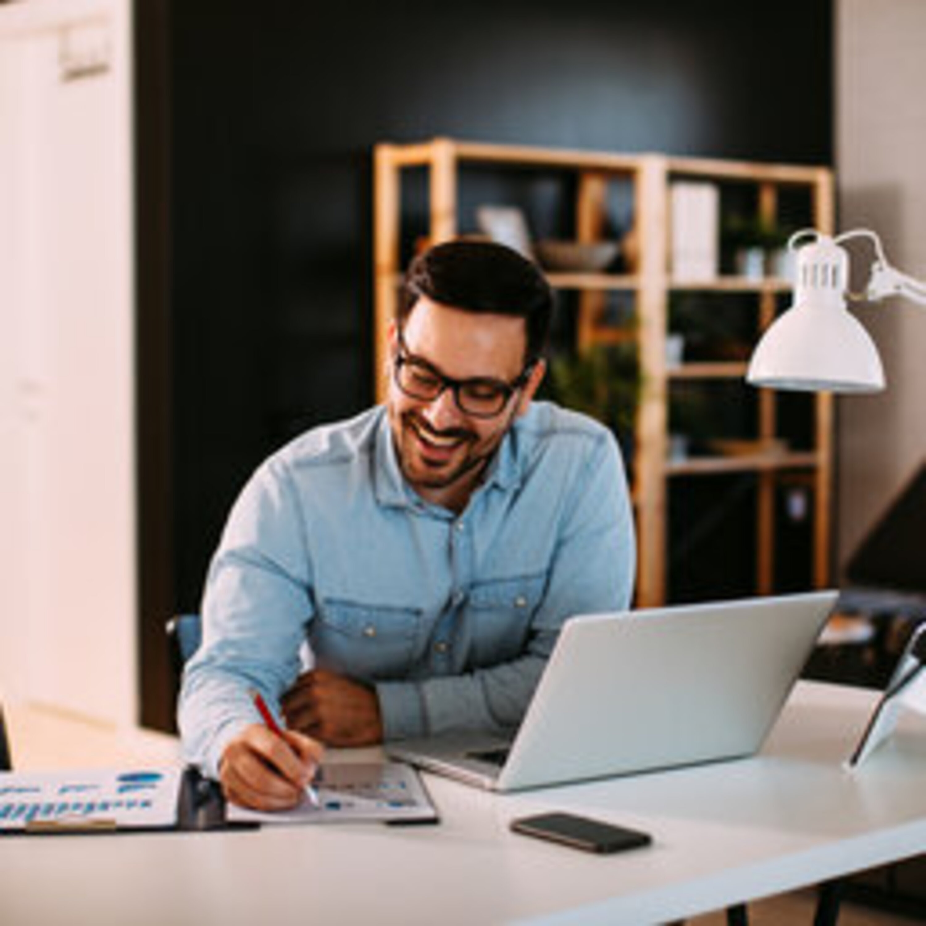 Simple Ways to Be More Productive (The Cale Clarke Show) - Vimarsana News