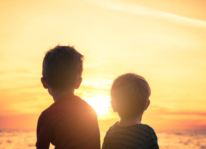 Healing Sibling Relationships (The Drew Mariani Show)