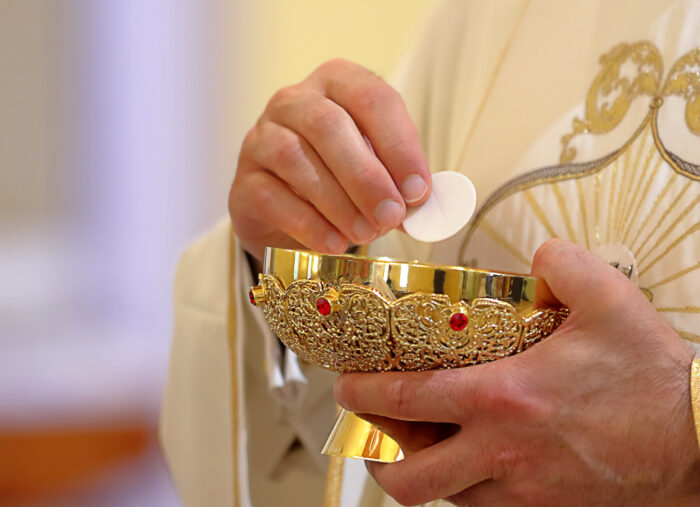 Is a Mass Invalid if the Priest is in Mortal Sin? : Questions from a Protestant Pastor (The Patrick Madrid Show) Is a Mass Invalid if the Priest is in Mortal Sin? : Questions from a Protestant Pastor (The Patrick Madrid Show)