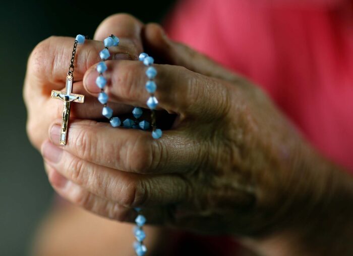 A Rosary in His Hands, Hope in His Heart (Family Rosary Across America)