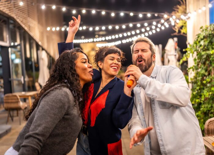 Why Singing Together Points Us Toward Heaven (The Tim Glemkowski Show) Why Singing Together Points Us Toward Heaven (The Tim Glemkowski Show)